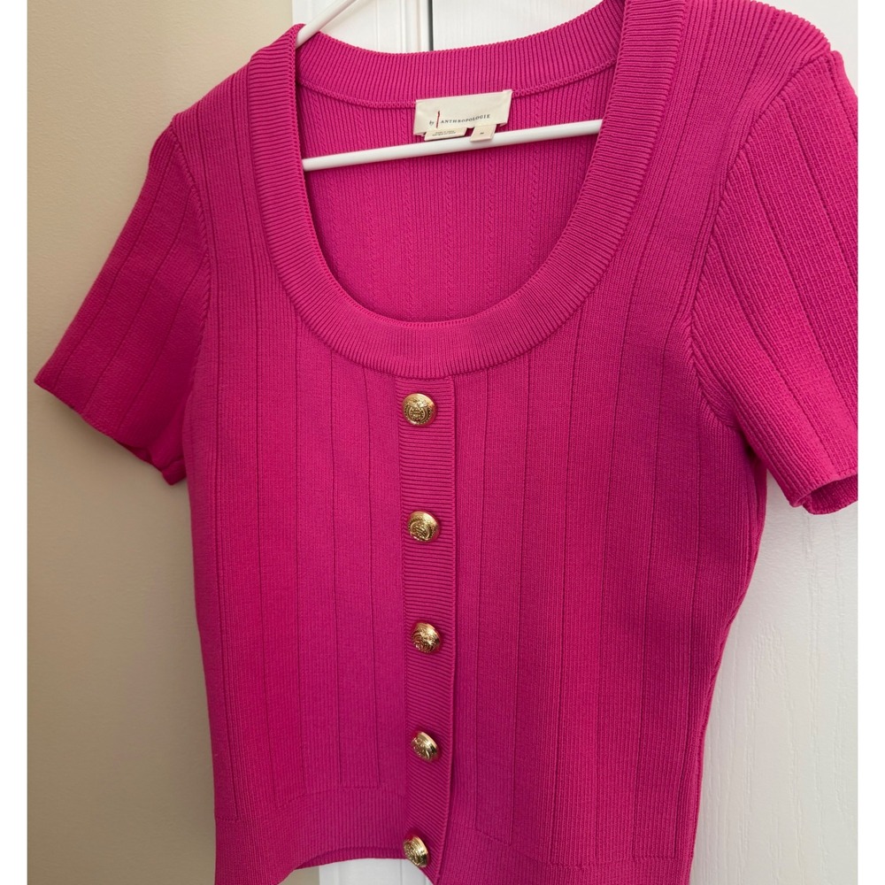 Anthropologie Pink Ribbed Knit Short Sleeve Scoop Neck Crest Button Top Medium